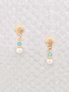 Beach Post – Gold Scallop Shell with Aquamarine Swarovski Crystals and Freshwater Pearls